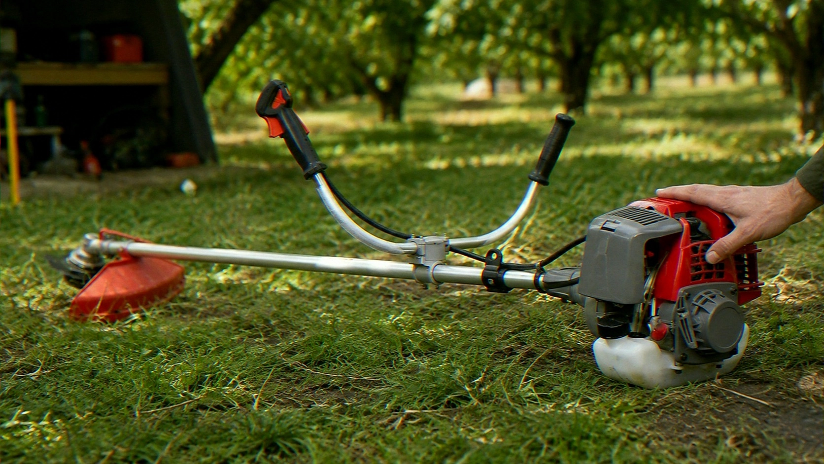 Why Does a 4-Stroke Brush Cutter Make a Loud Ticking Noise?