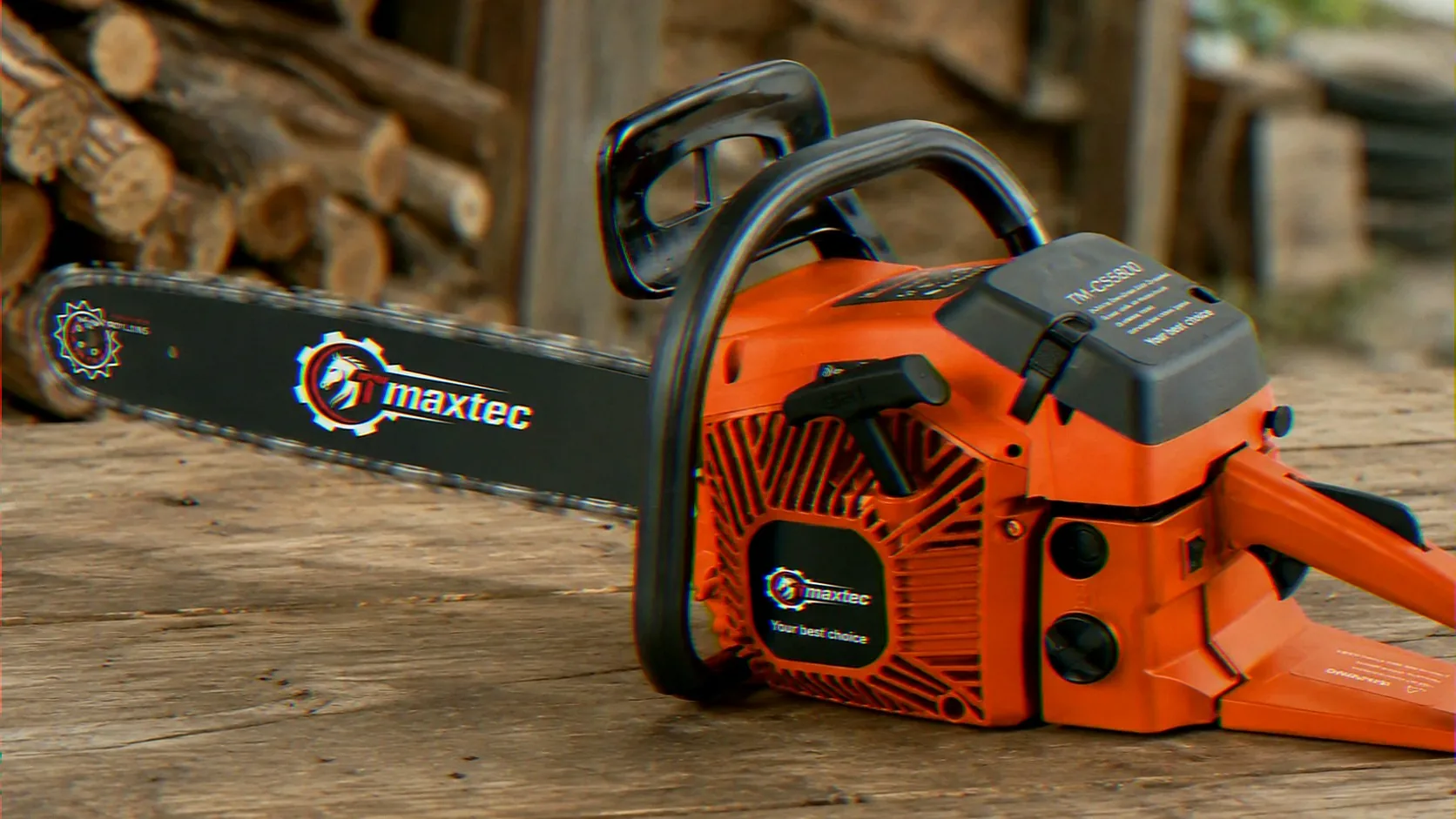 Why Does a Gasoline Chainsaw Chain Keep Moving at Idle?